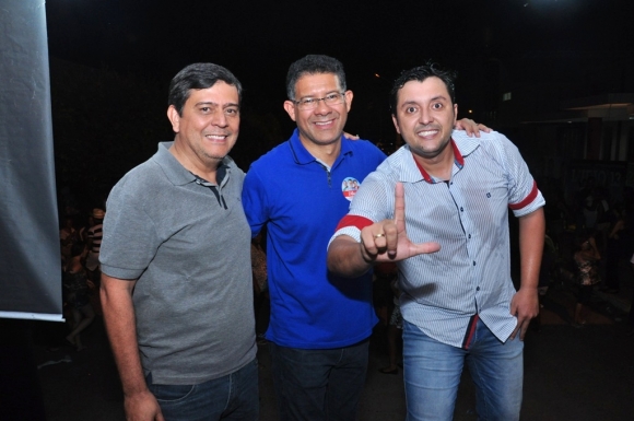 Líderes do PT e PMDB comemoram a excelente votação e vitória de Dilma em