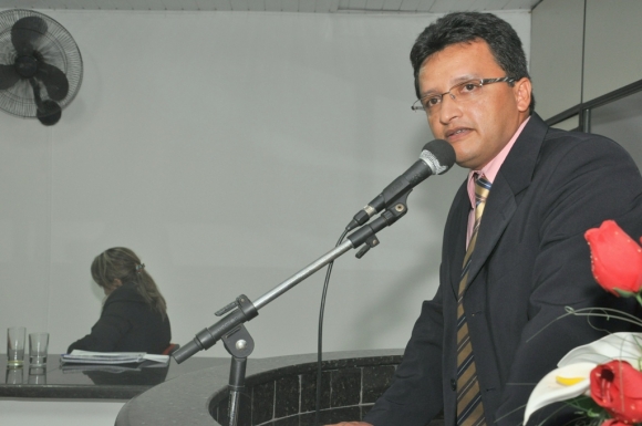 Vereadores partem para ofensas pessoais e quase se agridem fisicamente