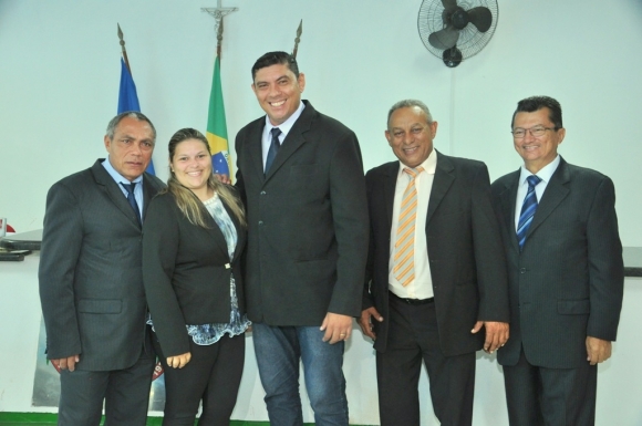 Empossado novos membros da Mesa Diretora da Câmara Municipal, biênio 2015-2016 