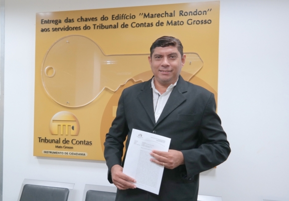 Presidente busca no TCE informações para realizar convênios via Câmara e