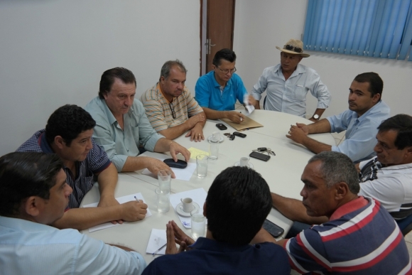 Justiça suspende decisão da Câmara, prefeito vence queda de braço com ve