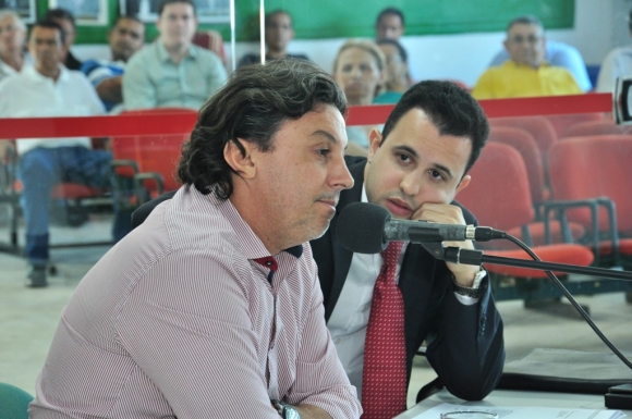 Contas de Governo de ex-prefeito caminha sem definição de votação pela C