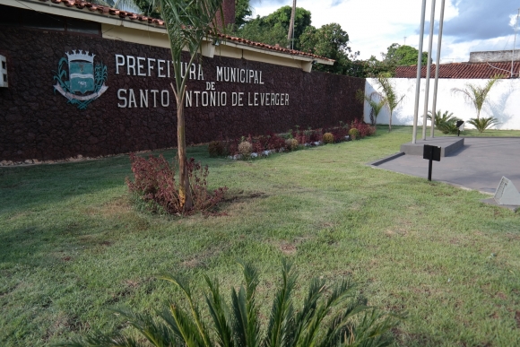 Prefeito aceita pedido de demissão de secretário de finanças, substituto assume