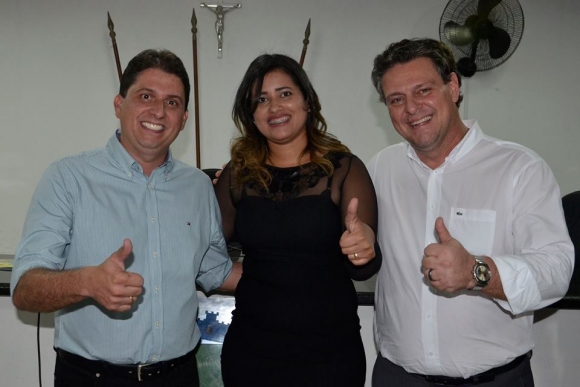 Mais cinco partidos decidem apoiar projeto de reeleição de Valdirzinho em Santo Ant??