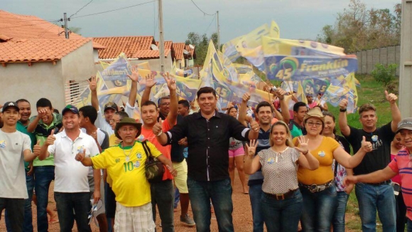 Franklin faz caminhada no Altos do Leverger e neste sábado vai a Taquaral e Pontal do Gl??