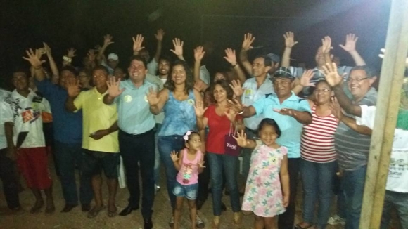 Coligação de Valdirzinho faz campanha em Engenho Velho e Miguel Velho