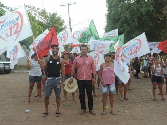 Marcelo faz campanha na sede do distrito de Varginha