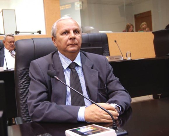 Malheiros assina liberação de recursos para a cultura de Leverger