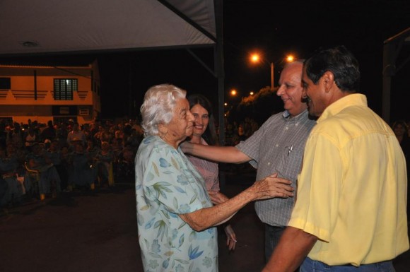 Prefeito Ugo convida população a se reunir e ser feliz em Sto Antônio