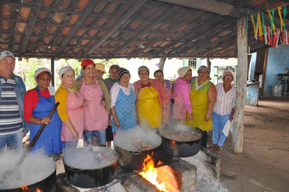 Feijoada encerra festa de São João na Extraíra - Varginha