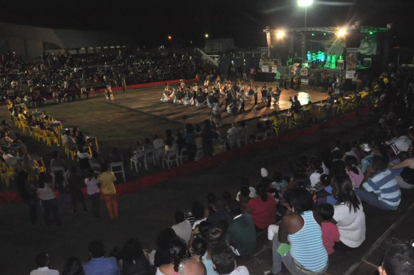 Festival Internacional de Folclore de MT acontece no Cine Teatro Cuiabá