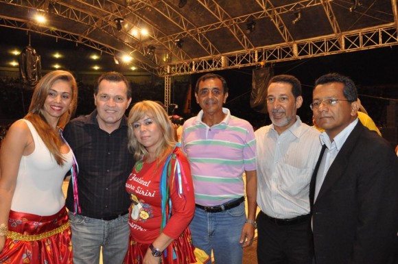 Ugo Padilha participa com Silval Barbosa das homenagens ao Siriri