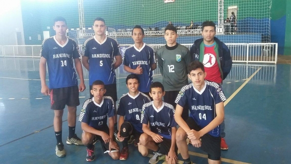 Basquete e Handebol de Santo Antônio mantém chances de classificação em 