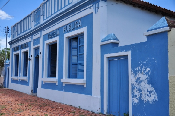 Apresentação de grupos folclóricos e imagens fotográficas da cultura pan