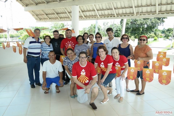 Os santo-antonienses, Zéca e Enil Pereira receberam devotos e colaboradores da Festa