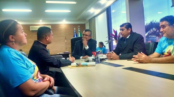 Presidente da Câmara e membros da Paróquia são recebidos na Casa Civil