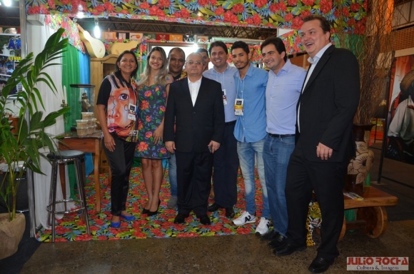 Prefeito e primeira-dama recebem governador na Feira Internacional do Pantanal 