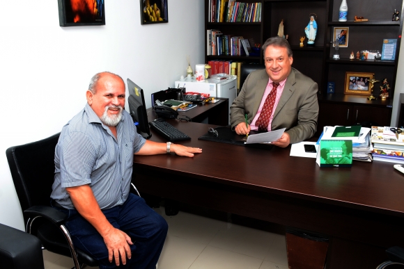 Zeca Moraes viabiliza com deputado Romualdo emenda para reforma da Catedral de Cuiabá