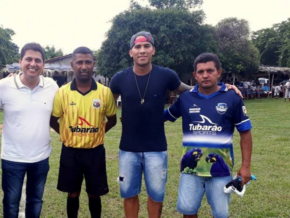 Prefeito e vice-campeão mundial de clubes, prestigiam final de Copa em Barranco Alto