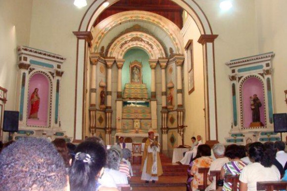 IGREJA BOA MORTE É REABERTA COM MISSA