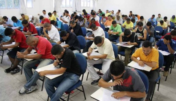 65 MIL CANDIDATOS VÃO FAZER CONCURSO