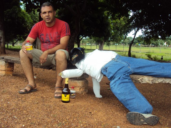 JULIO ROCHA  PREPARANDO PARA MALHAR O JUDAS