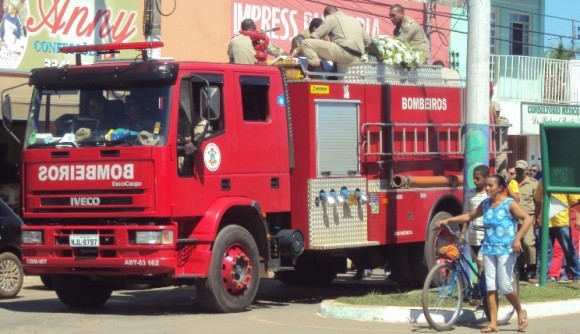 FUNERAL DE EDELSON GONÇAVES COMOVE LEVERGENSES