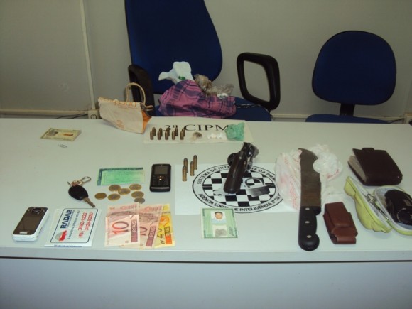 PM PRENDE TAXISTA E MENOR COM ENTORPECENTE