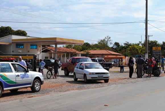 DUAS JOVENS SÃO ATROPELADAS NA ENTRADA DA CIDADE