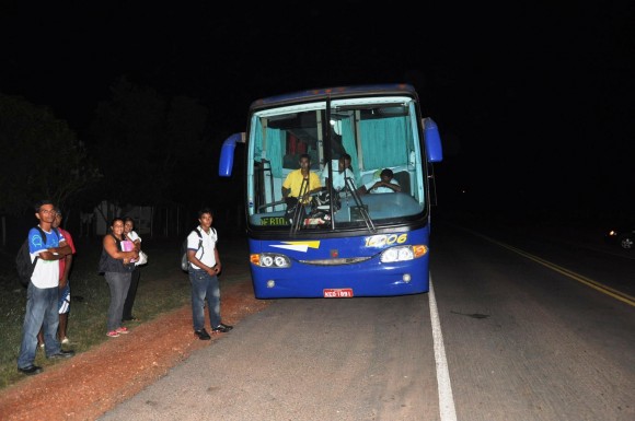 Estudantes pensam em desistir pela falta de condições do transporte