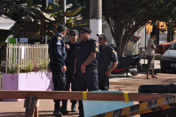 Policiais militares prendem suspeito de homicídio em Santo Antônio 