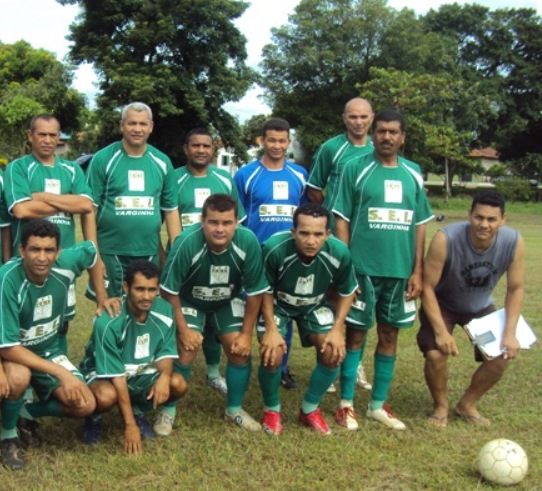 Engavetamento mata o goleiro Josias (azul) e uma moradora do B. Alto