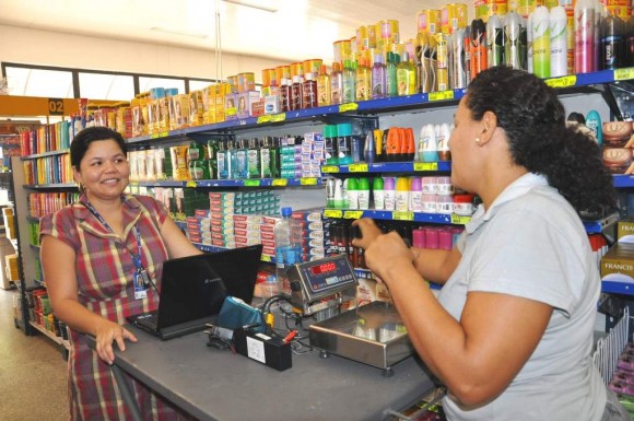 Mercados de Santo Antônio passam por fiscalização anual do IMEQ
