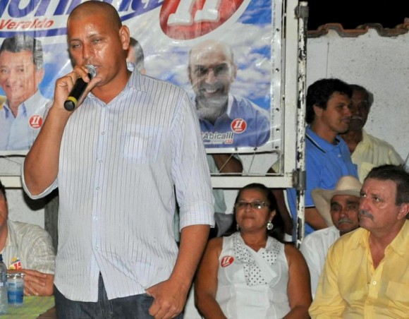 Líder comunitário e político, Roberto Carlos é assassinado com 2 tiros