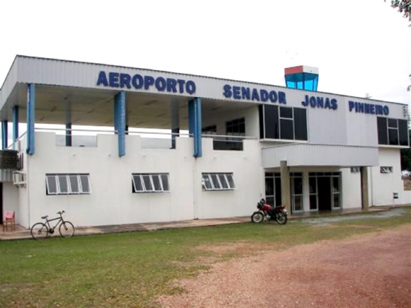 Avião irregular faz escala em Santo Antônio e depois pousa em rodovia