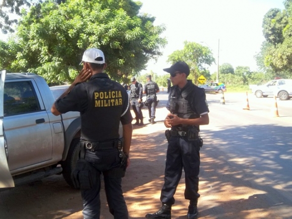 Comando da 3ª CIPM faz operação à busca de armas de fogo e drogas