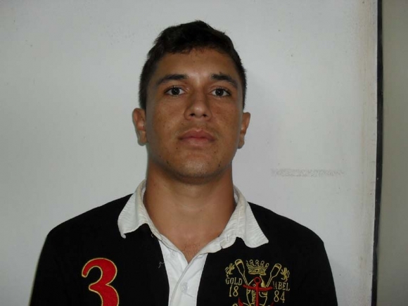 Jovem de 22 anos é preso com 