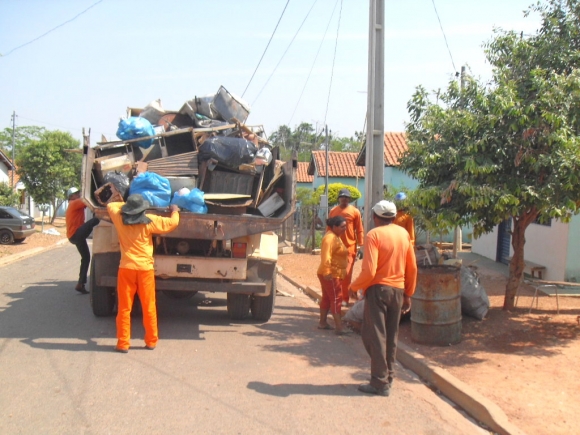 Prefeitura intensifica limpeza urbana nos últimos 15 dias