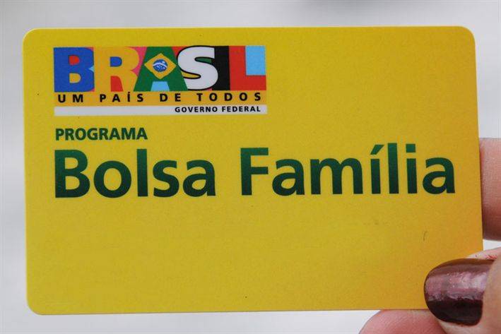 Beneficiários devem ficar atentos às mensagens no extrato de pagamento do Bolsa Família