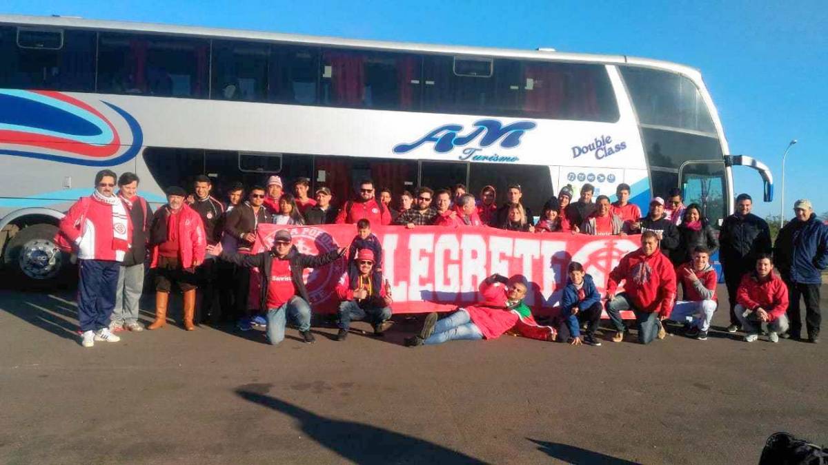 Caravana do Inter com taças e ídolos visita torcedores em Cuiabá e 6 cidades de MT