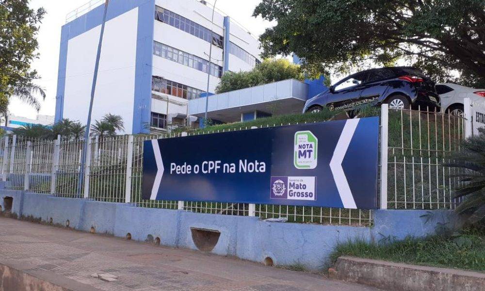 Consumidor pode pedir inclusão em quase todas as compras