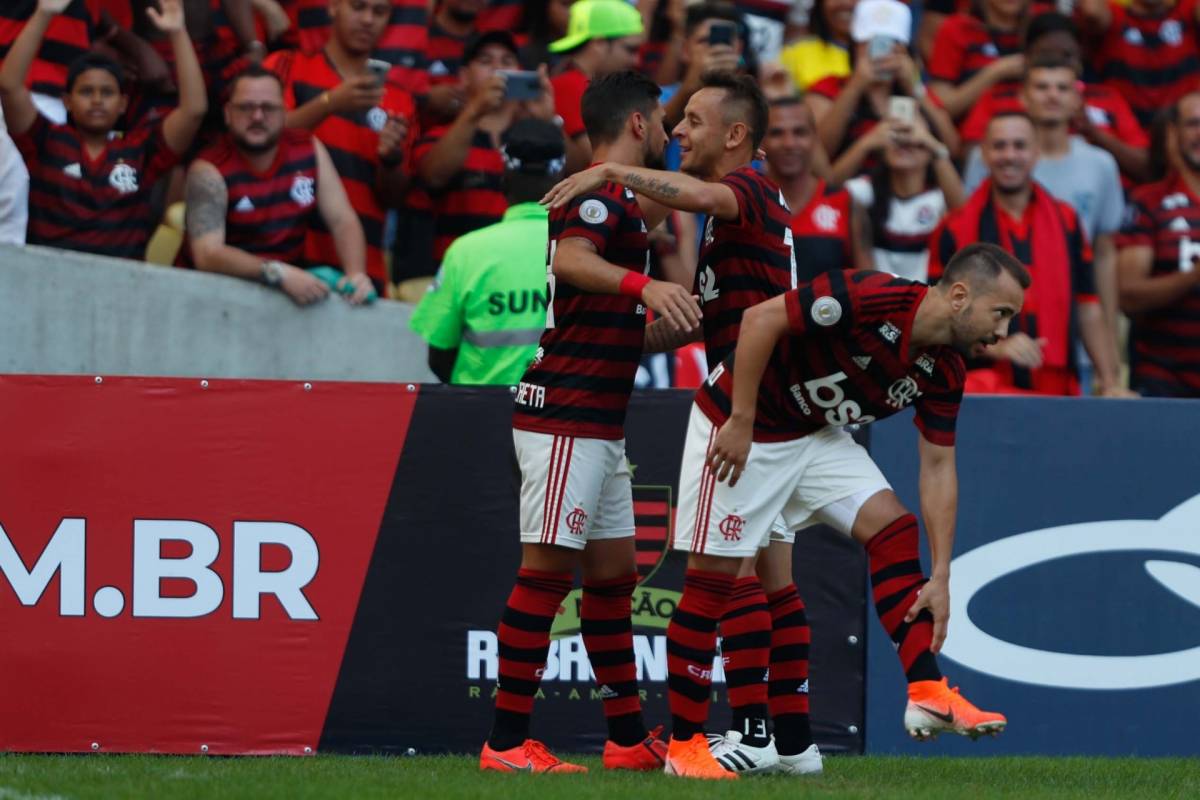  Flamengo goleia o Goiás por 6 a 1 com show de Arrascaeta 