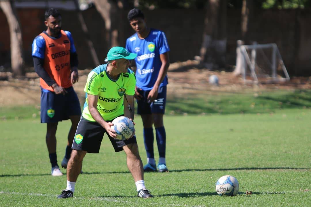 Com desfalques, retornos e estreia, Cuiabá enfrenta o Sport pela Série B