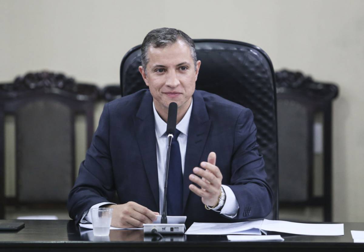Faissal propõe lei que permite cancelamento de serviços sem multas para desempregados