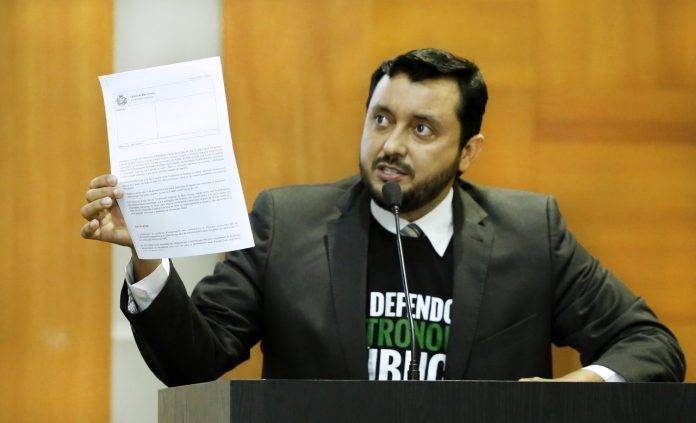 Qual o papel de Allan Kardec, Judas ou Pedro, o pescador - PL Cota Zero