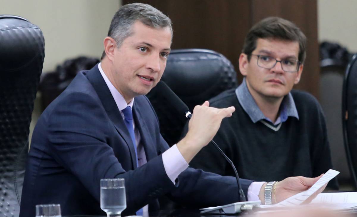 Audiência pública reúne especialistas em busca de soluções para o tratamento, destinação do lixo e energias renováveis