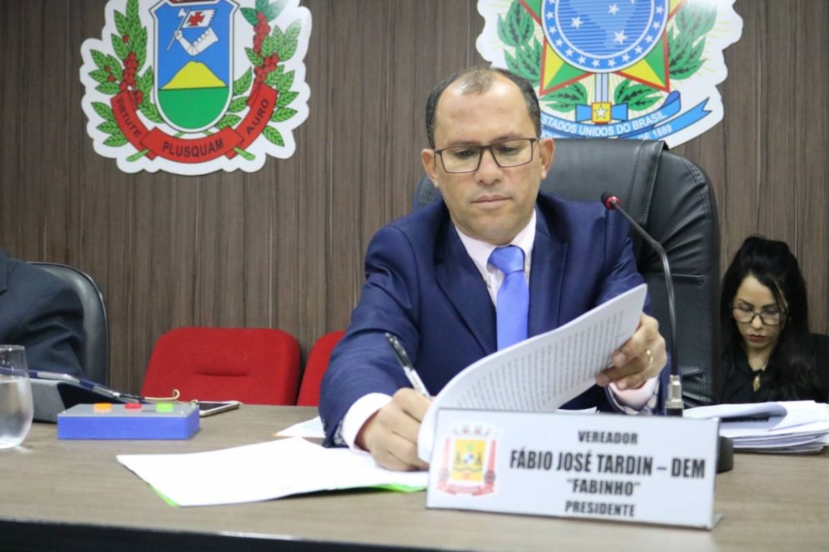 Câmara de VG decide se reduzirá vereadores; presidente alega economia