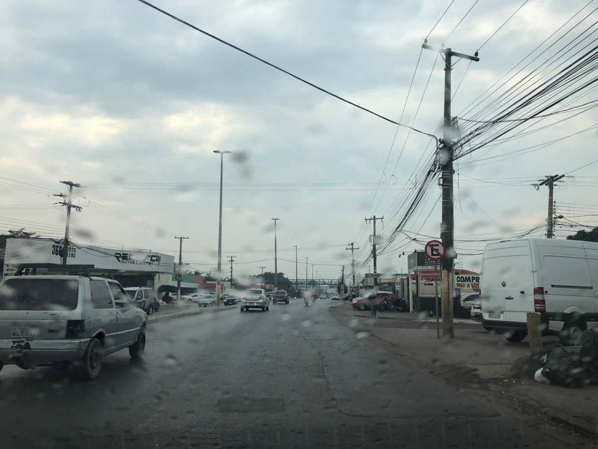 Após mais de 100 dias, chuva volta a cair em Cuiabá
