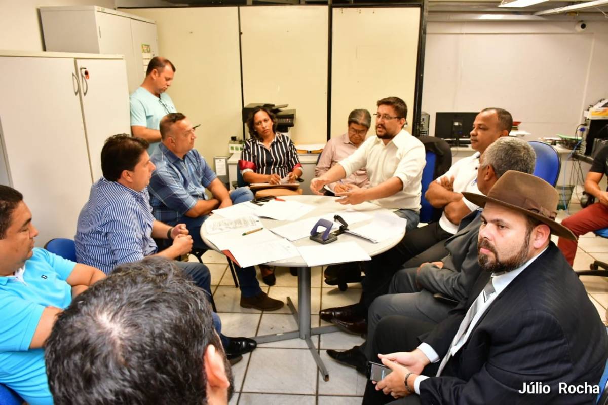 Transporte estudantil inviável: Dudu Moreira busca solução para não interromper serviço em Leverger
