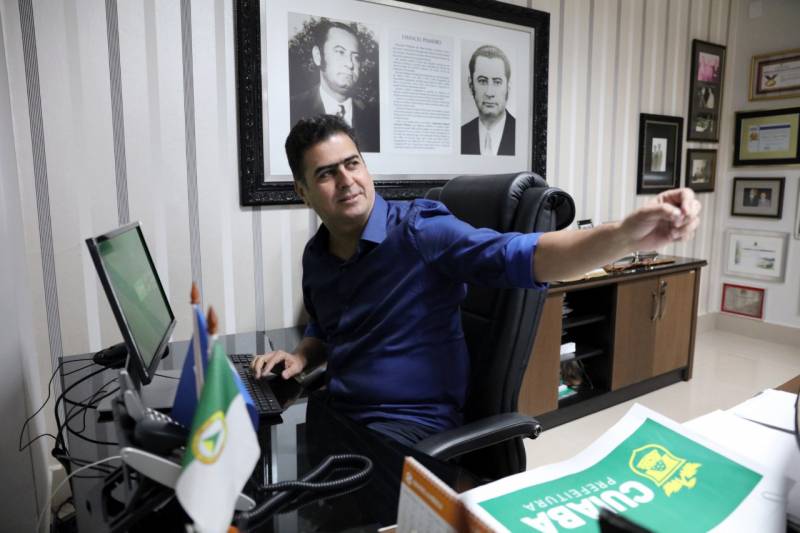 Pinheiro inicia reforma administrativa e anuncia primeiros nomes
